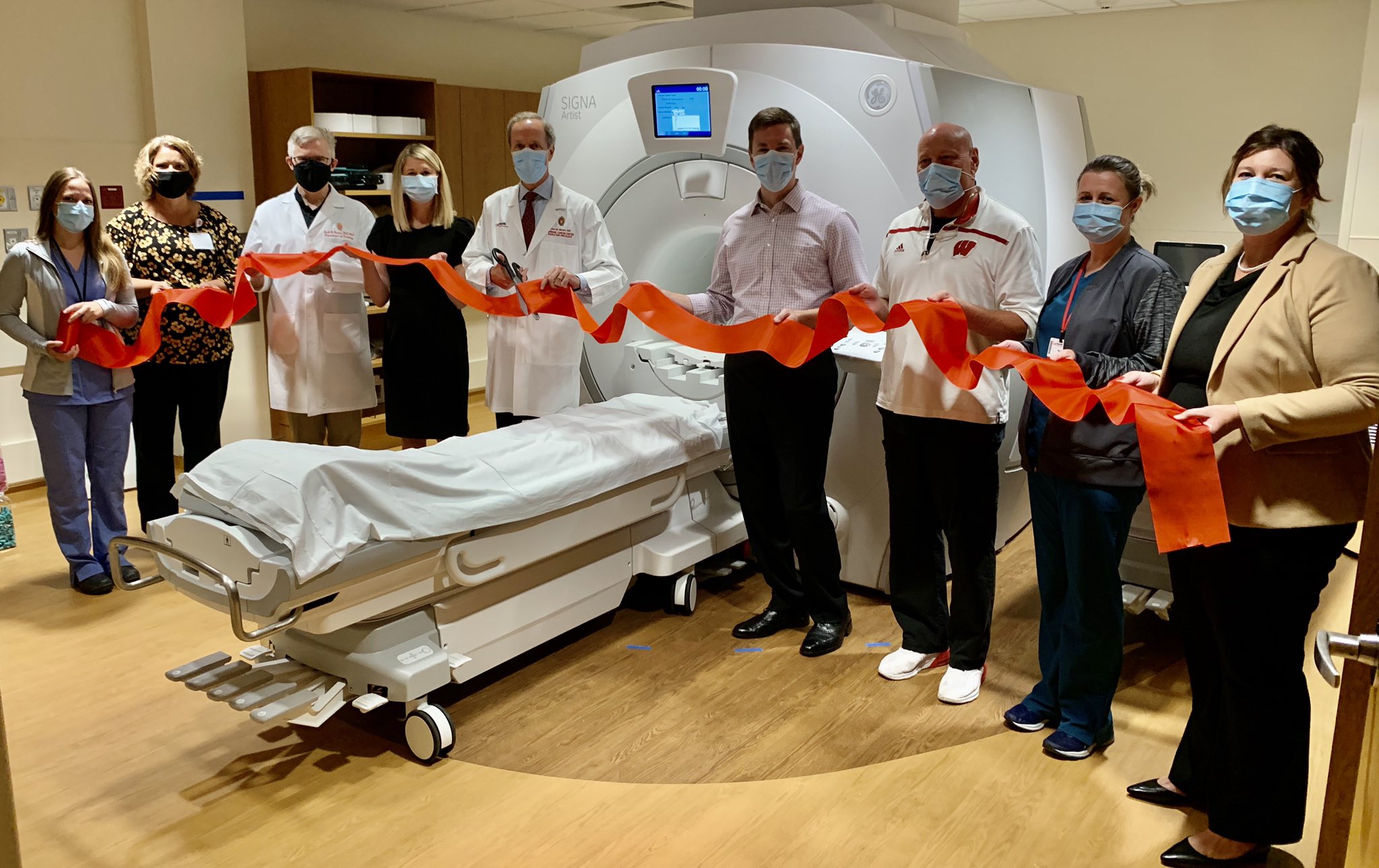 MRI ribbon cutting ceremony