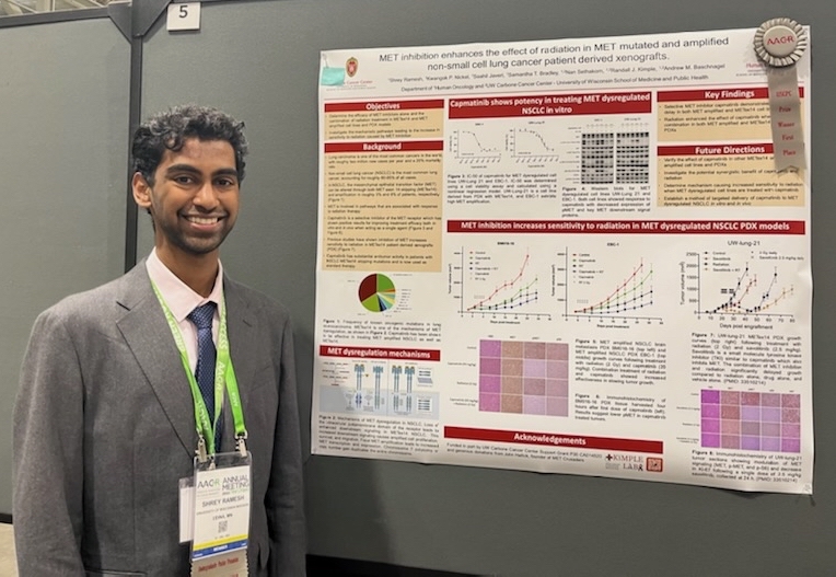 Shrey Ramesh, undergraduate member of the Kimple Lab, at the 2022 American Association for Cancer Research meeting